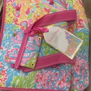 New never used Lilly Pulitzer Colorful Patterned cooler Bag with Pink Accents